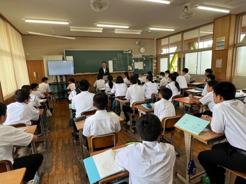 ファイル名: 1.jpg
ファイルサイズ: 39.9KB 1